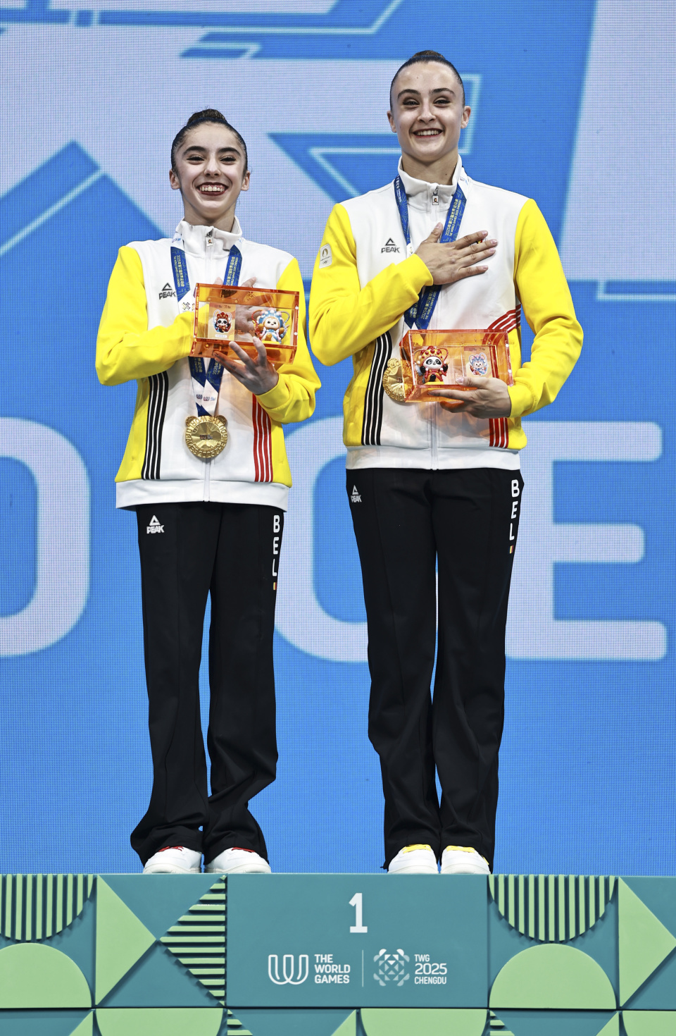 新华社记者, sin 新华社记者, sin