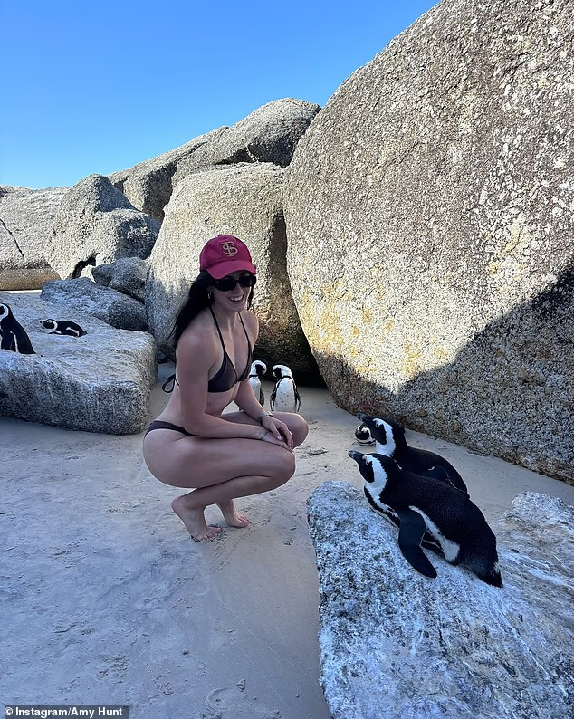 双手捂住脸 双手捂住脸