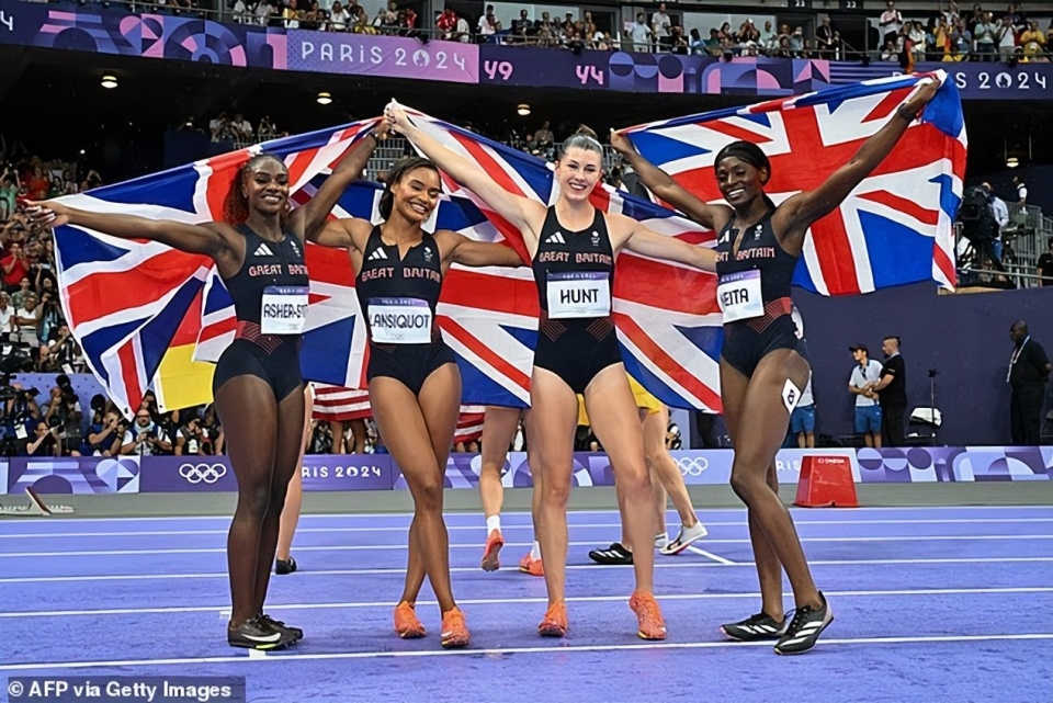 许将伴随她 许将伴随她