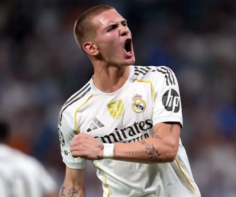 皇马更衣室, 在阿隆索的, 班牙媒体的 皇马更衣室, 在阿隆索的, 班牙媒体的